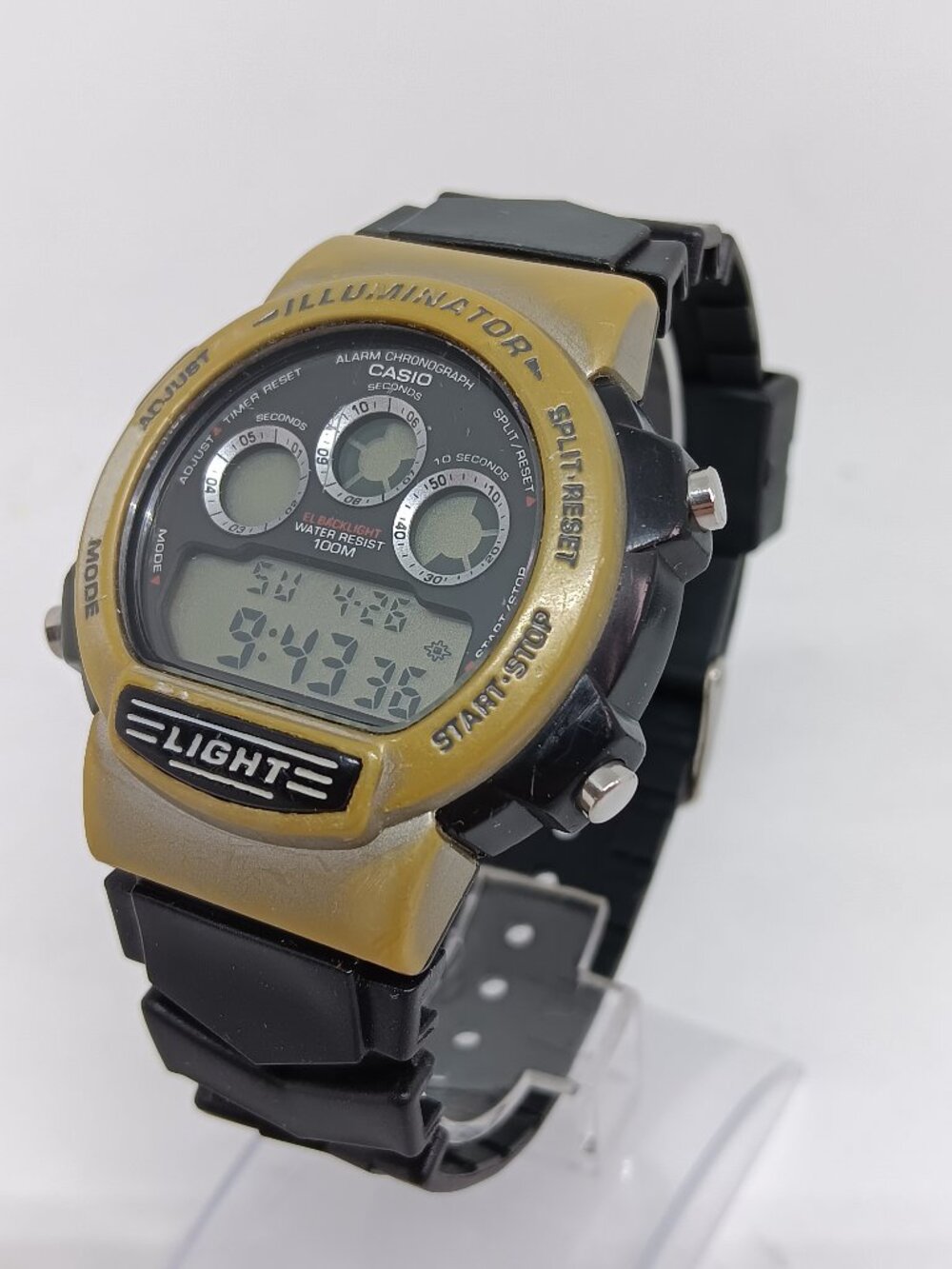 VINTAGE 1995 Casio Illuminator W-728H Module 1534 Men's 42mm Resin Digital Watch
